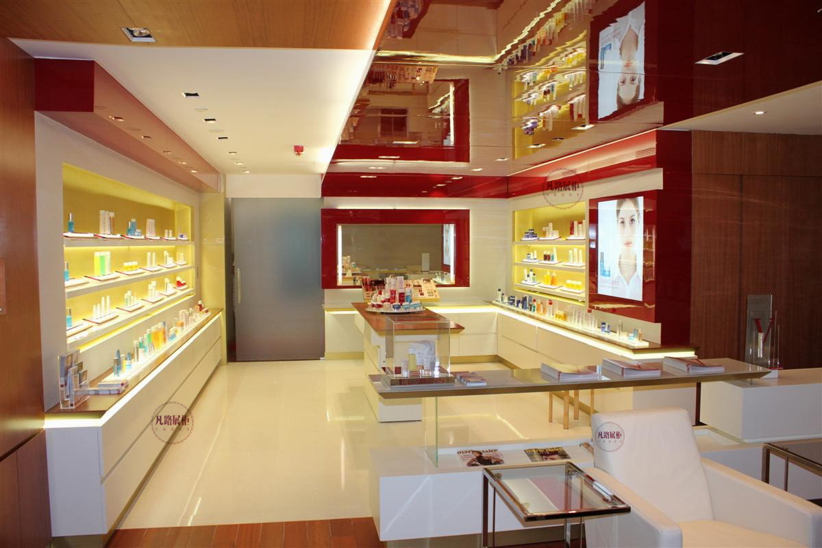 化妝品展示柜的作用僅僅是擺放化妝品這么簡單?